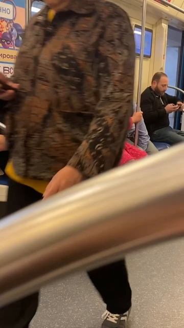 Это могли бы быть мы с тобой, но ты мне не отвечаешь