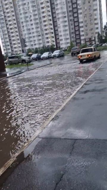 В Оренбурге снова реки 💦