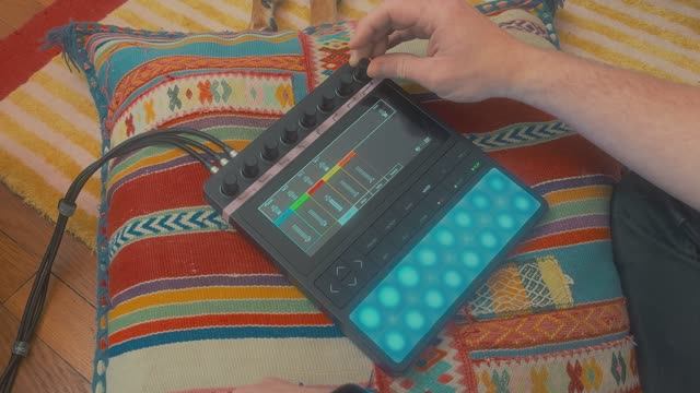 1010Music Bento: Cinematic Performance