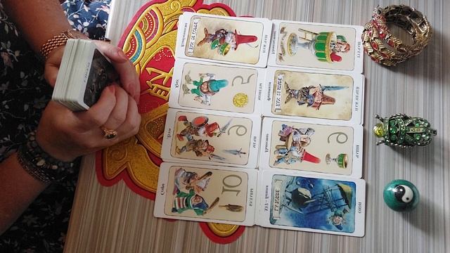 Кто за вами следит и что человеку надо?