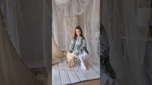 Веселая фотосессия с козленком.mp4