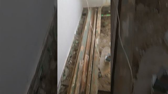 2-ой день делаю пол в квартире