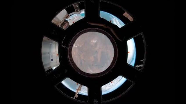 Космос напоминает: Земля — это чудо