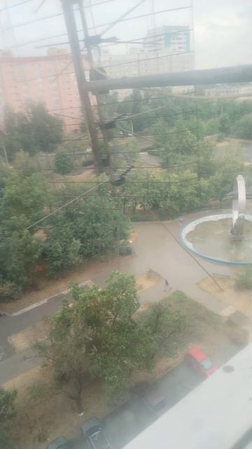 У нас Волгодонске днем идет дождь