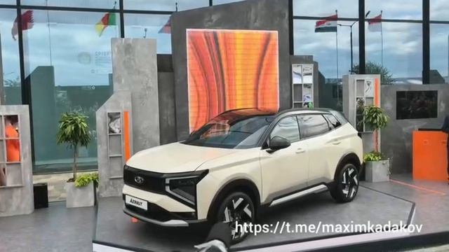 ПМЭФ-2025: Лада Азимут

Передний привод, 120 и 132 л.с., вариатор. Продажа - в 2026 году.