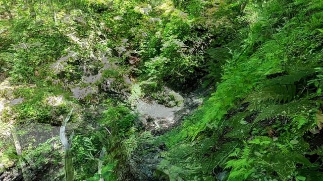 Пешком до водопада