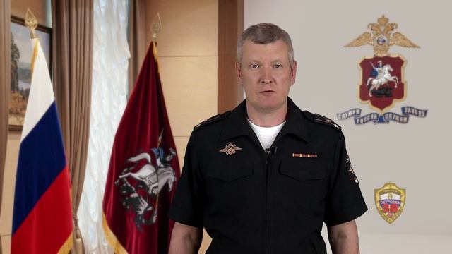 Столичные оперативники в Иркутске задержали курьера аферистов, забравшего 2,6 млн рублей у пенсионер