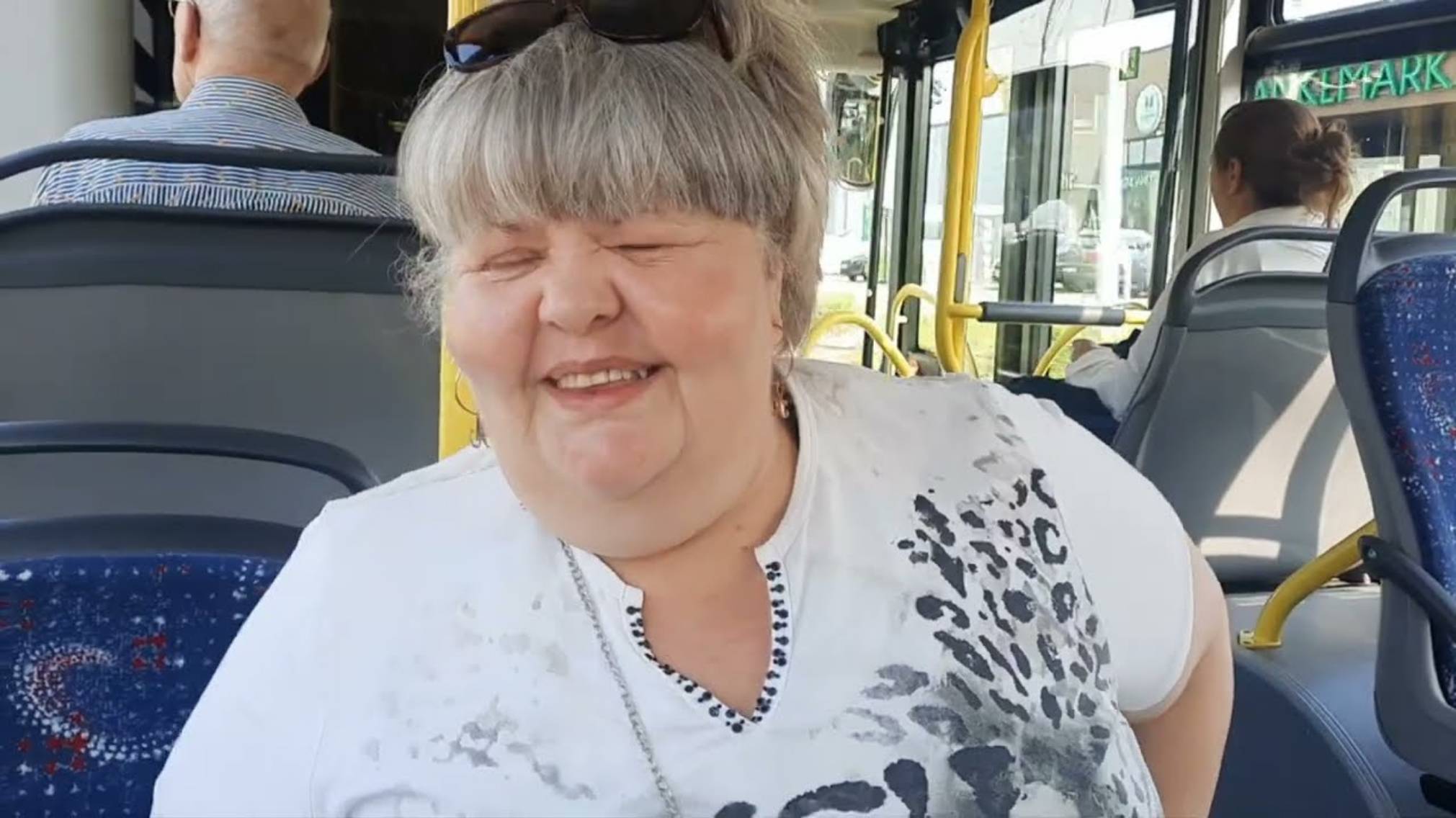 Юля Стар. НЕМЦЫ МЕНЯ ПОНИМАЮТ😢