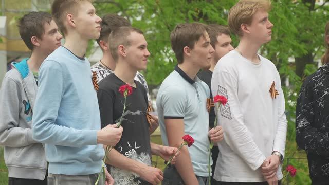 Студенты групп МЕТ-24, МЕТ-22, МЧ-22, ПТТ-22