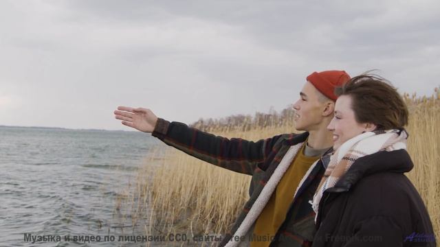 Эта музыка - причина, по которой вы свернули на ту просёлочную дорогу - A Little Crazy -- Nicole Atk
