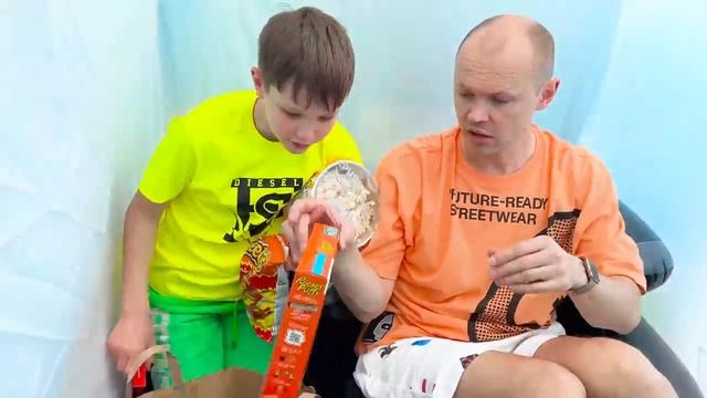 Мистер Макс • Mister Max - Две палатки кепминг бас