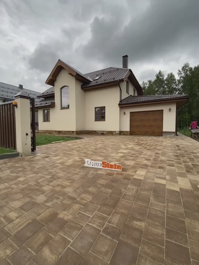 Мощение тротуарной плиткой Braer цвета Каштан