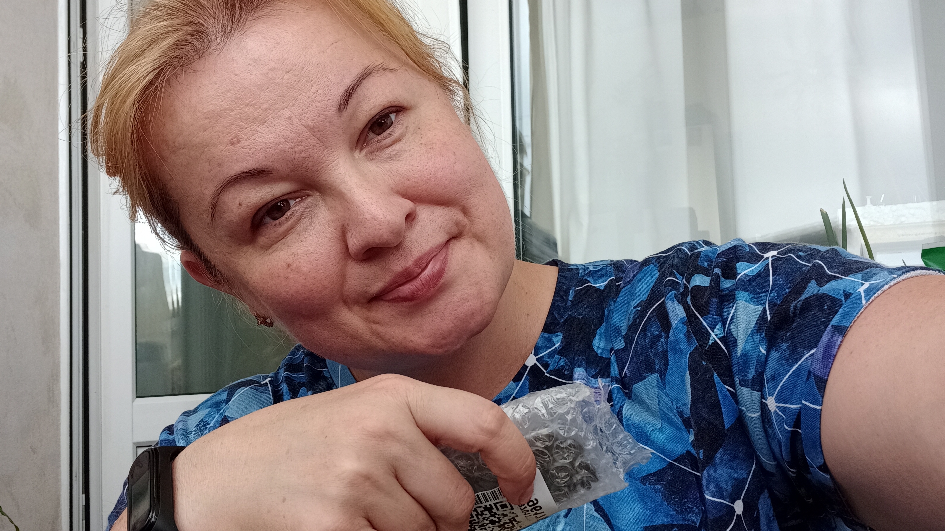 18  июня 2025 год ...Нужен совет!!! Кнопки!!! ...немного  раскроила...