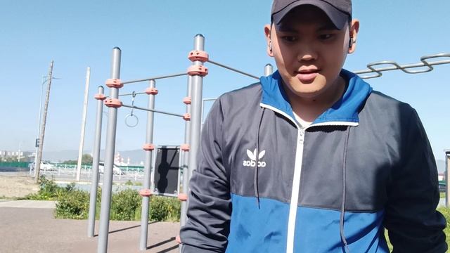 Все таки трудно подтягиваться после работы