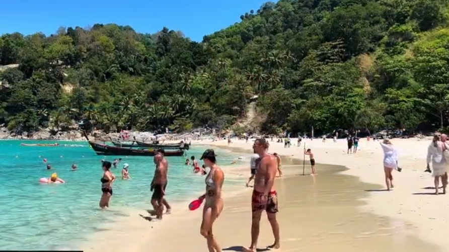 Walking freedom beach, лучший пляж на Пхукете.