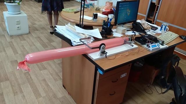 Прибор снимающий показания по эластичности и прочности колбасной оболочки