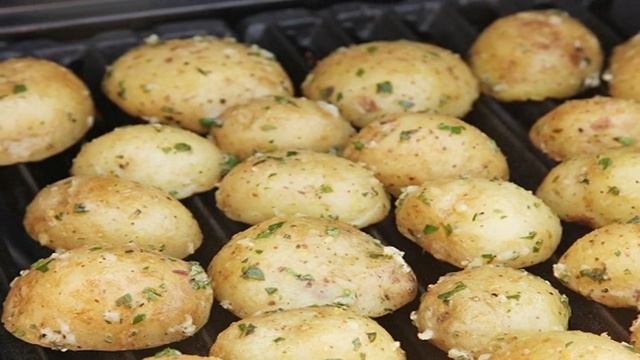 Картофельные дольки в специях