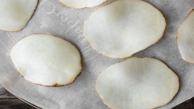 Чипсы в микроволновке без масла