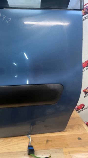 F992 Задняя левая дверь
