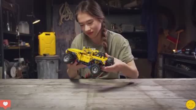 Ready for an off-road adventure with the epic Jeep® Wrangler? | LEGO Technic