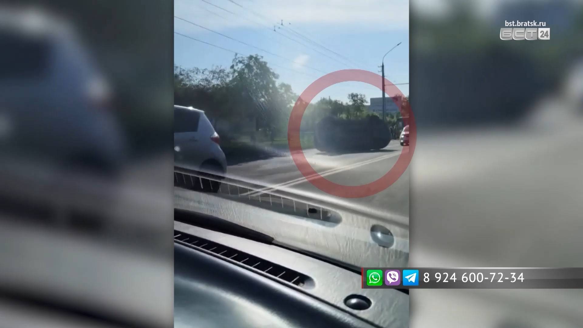 Автомобиль перевернулся в Центральном районе Братска