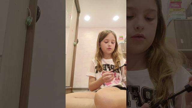 💄макияж тебе ДЕТСКОЙ косметикой от старшей сестры 🌷 заботливая сестрёнка 😅 милый голос