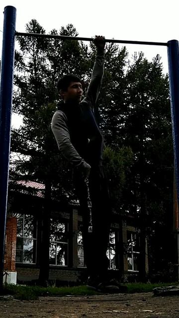 3 one arm pull ups (2 right arm, 1 left arm)