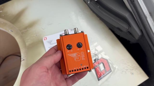 В магнитоле нет RCA? Не проблема! Преобразователь сигнала высокого уровня от DL  Audio