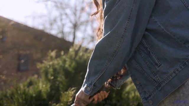 Музыка, от которой хочется бросить все и путешествовать! - Is It Nice To Meet Her -- Omura -- The Wh