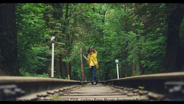 Почему Илон Маск ставит это видео на репит - A Little Bit Down -- Derek Clegg -- Man on the Run