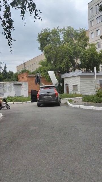 Бокс на крышу автомобиля для подъема и транспортировки инвалидной коляски
