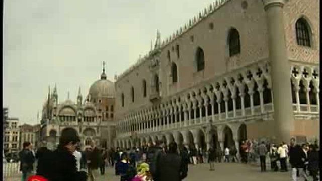 Reading Explorer - Unit 5 Living in Venice