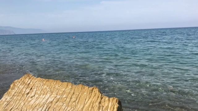 На берегу Лигурийского моря.  ===