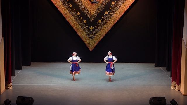 Подружки. Мельникова Ангелина, Бершанская Юлия