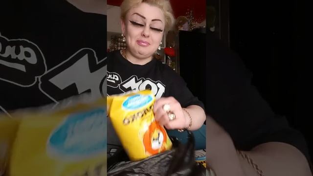 сгоняла за похмелкой!)