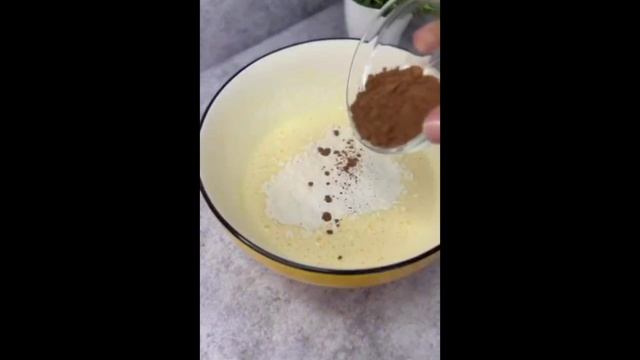 Низкокалорийный  шоколадный пирог с грушей