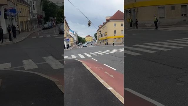 Кортеж пана Зеленского во время недавнего визита в Австрию.