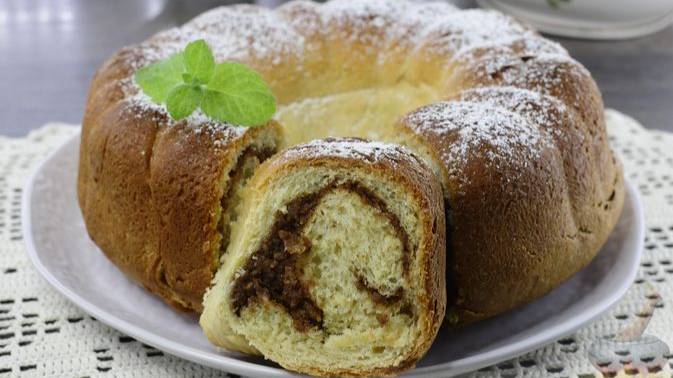 Тепло домашнего очага с ароматом корицы и ноткой рома. СДОБНЫЙ РУЛЕТ С ОРЕХАМИ И МЁДОМ