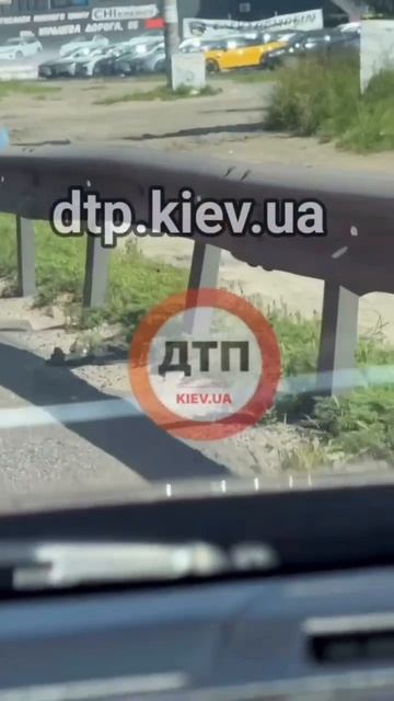 🫡🇺🇦В Киеве Тарасик вылез и тиканул из ТКШного бусика