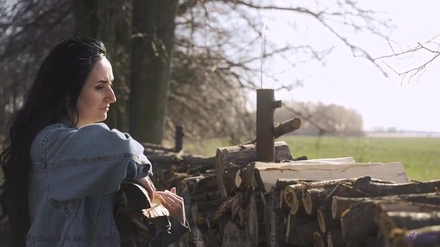 Планета дышит сильнее, когда ритм совпадает с кадром - Shapeshifters -- Podington Bear -- The Hump (