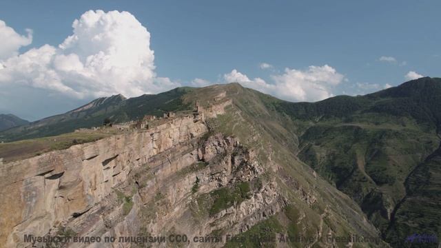 Поля становятся бесконечными под каждую ноту - Consequent to Approaching the Village of Pondok Kelap
