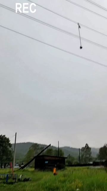 столб устал