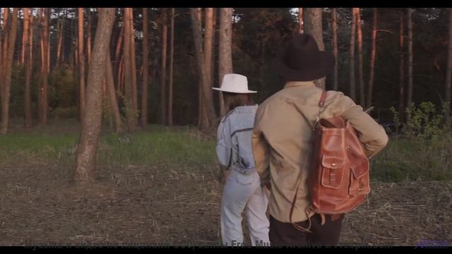 Мелодия, которая звучит как 'я люблю тебя' без слов... - Even After All These Years -- HoliznaCC0 --