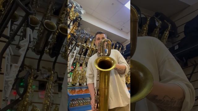 Саксофон баритон Band Master “De Luxe”