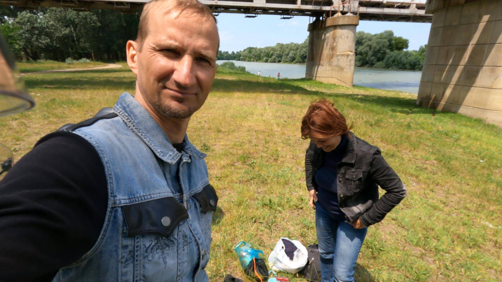 На помощь товарищу,катаем  его заказы пока он на ремонте