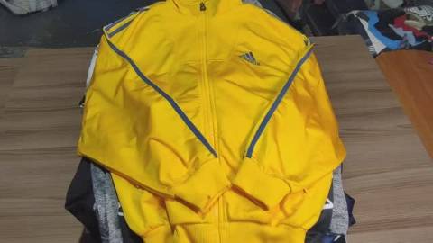 Лот 065 Спорт Италия 1280₽_ кг 85 ед 21,7 кг