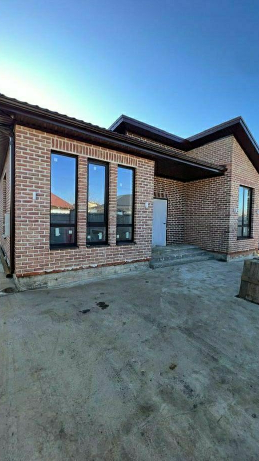 Дом 95 м2 на 4 сотках земли в ст. Елизаветинская, г. Краснодар.