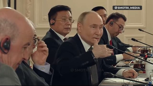 Путин высмеял Нуланда . за то что тот пообалтался .  в слух признал что они устроили переворот .