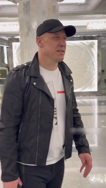 Майданов пришел в Кремль в футболке с Путиным видео.