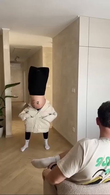 Нормальный там аттракцион у ребёнка внутри 😂